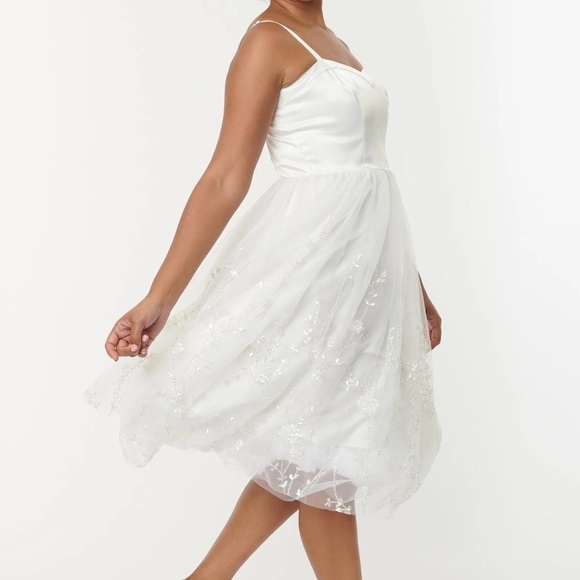 UNIQUE VINTAGE - Women - Tulle & Floral Beading - Swing Dress - Size 14 (XL) - Picture 6 of 10